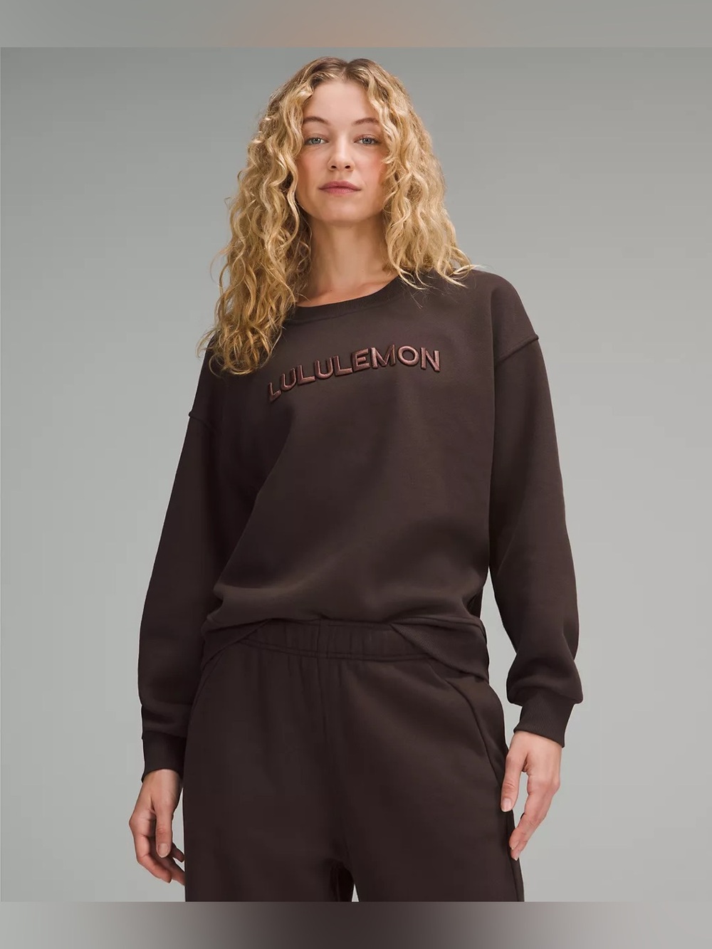 LULULEMON Perfectly Oversized Fleece Crew
Graphic